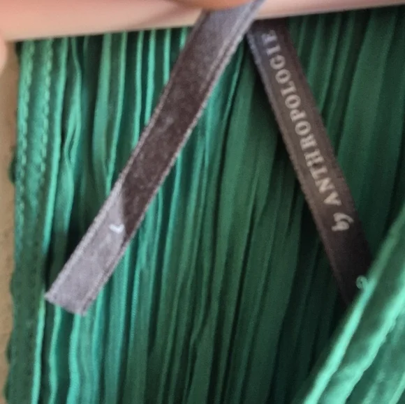 Anthropology Green Pleated V Neck Midi Dress Size Large - Picture 7 of 7